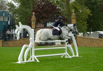 Sophia Rogers scoops the Pony of the Year Winter 128cm Championship Title